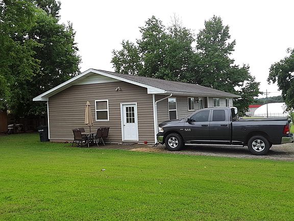 2nd image of 1600 Goodhard Dr