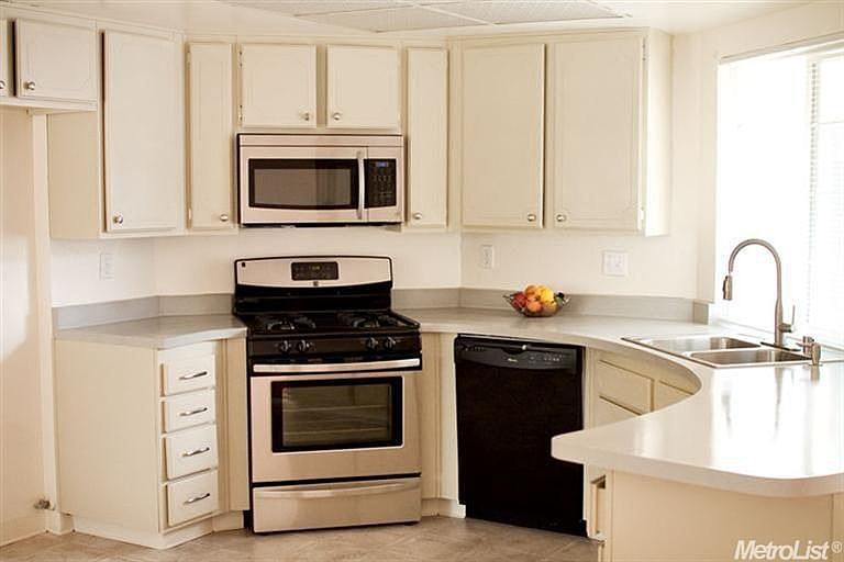 2nd image of 8125 Canyon Oak Dr