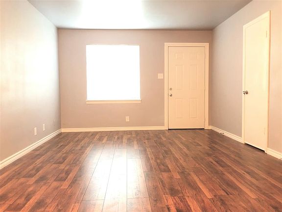 4th image of 5336 Hensley Dr