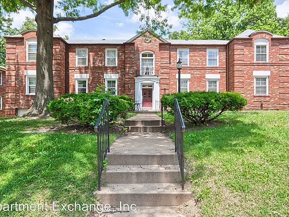3rd image of 8247 Delmar Blvd APT 1W