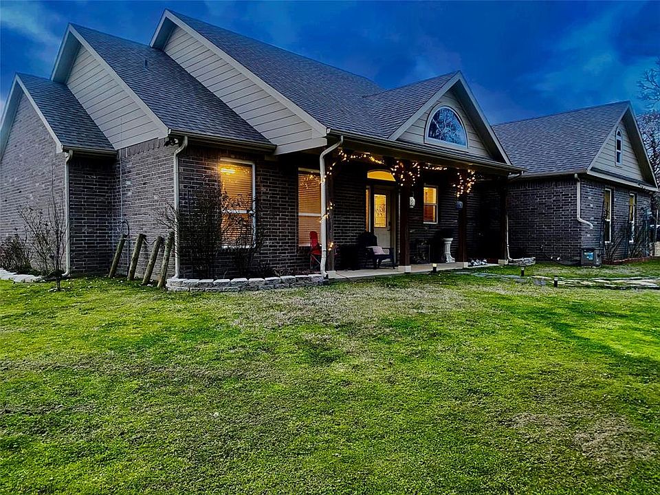 1st image of 102 Comanche Dr