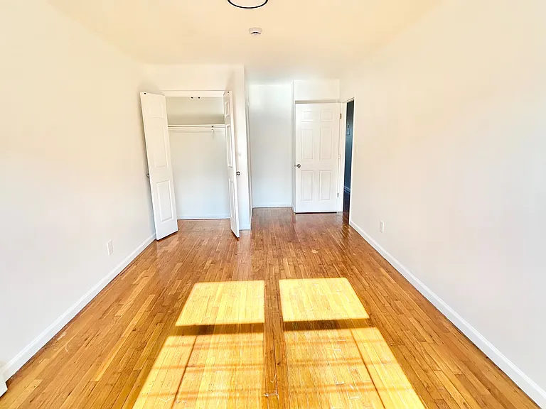 2753 Tenbroeck Ave #3 — Photo 7