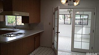 5th image of 212 E Banbury Dr