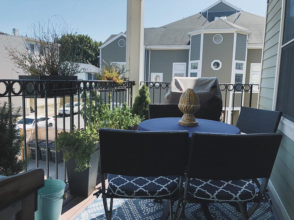 Private deck