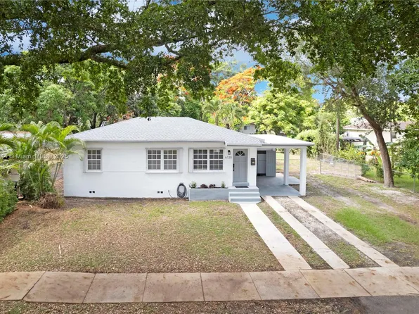 6120 NW 40th St, Virginia Gardens, FL 33166