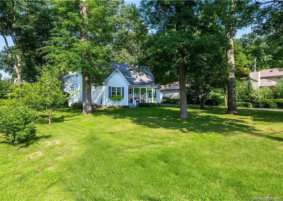 1st image of 9 Beech St