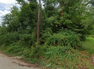 Pitkins Ave, Benton harbor, MI 49022