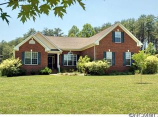 586 Red Fox Cir, Tryon, NC 28782
