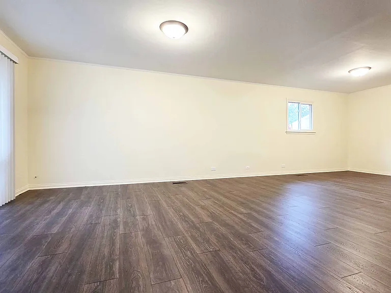 193 E Dennis Rd — Photo 4