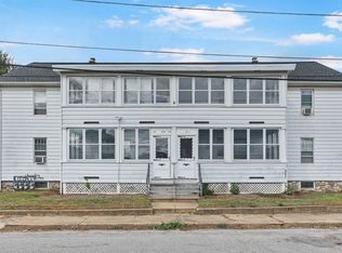 9 Randolph St #1R, Southbridge, MA 01550