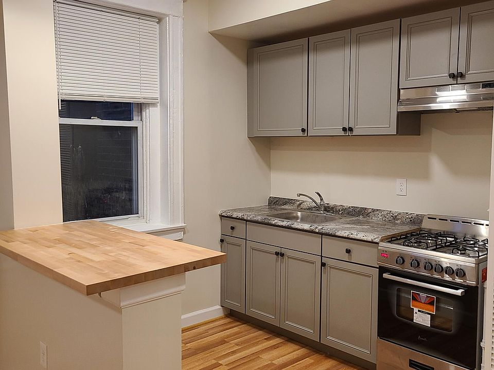 2nd image of 2306 Mount Royal Ter #2C