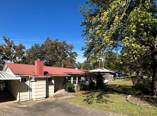 916 Oakview Cir, Fairfield, AL 35064