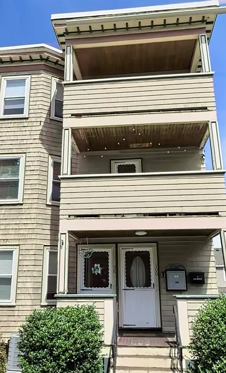 2 bed, 1.0 bath, 1100 sqft, $2,800 — Photo 1