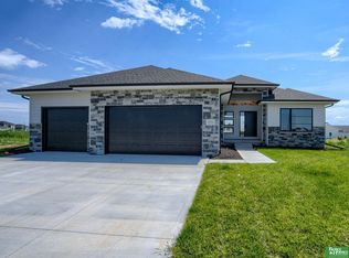 20951 Ellison Ave, Elkhorn, NE 68022