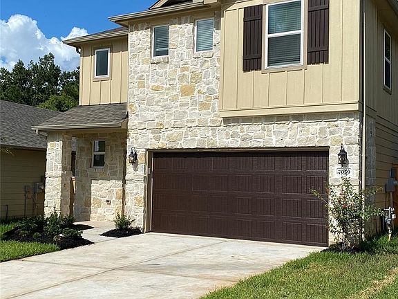 3rd image of 7059 Silverleaf Oak St