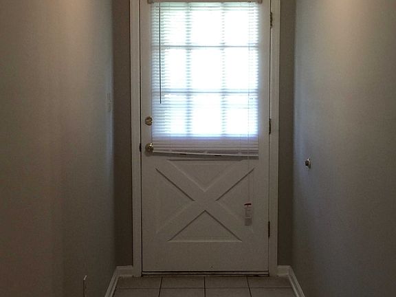 3rd image of 115 N Hampton Dr