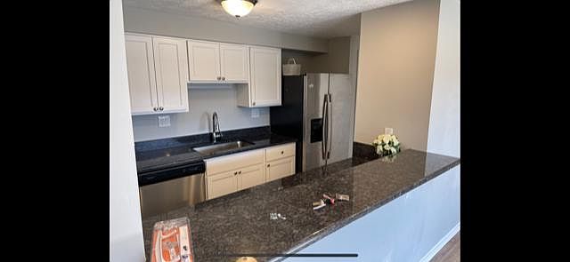 2nd image of 47 Kenwood Dr #47