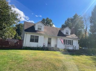 2 Lakeside Dr, Dudley, MA 01571