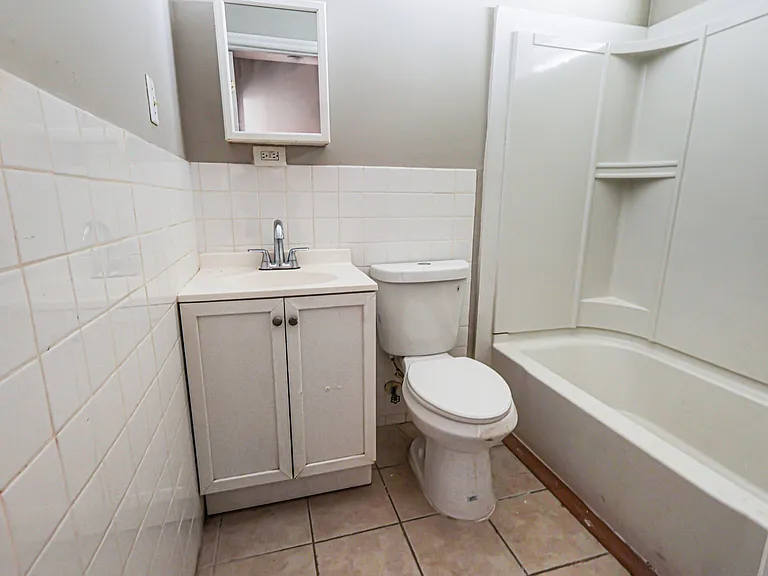 4720 40th Pl N — Photo 12
