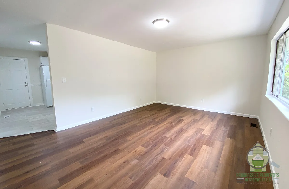 49 Maxie Ave. - 1 — Photo 2