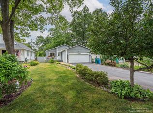 3260 Melmoor St, Commerce Township, MI 48382