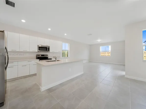 2373 NW 130th St, Miami, FL 33167