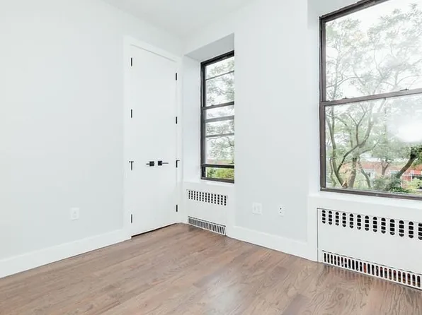 411 Chauncey Street image 7 of 17