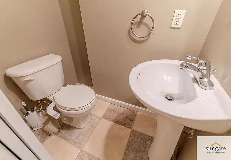 1632 Light St — Photo 24