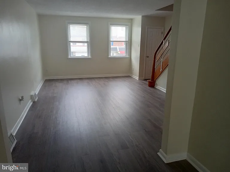 58 Suburban Ln — Photo 12