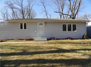 1209 38th St SE, Cedar Rapids, IA 52403