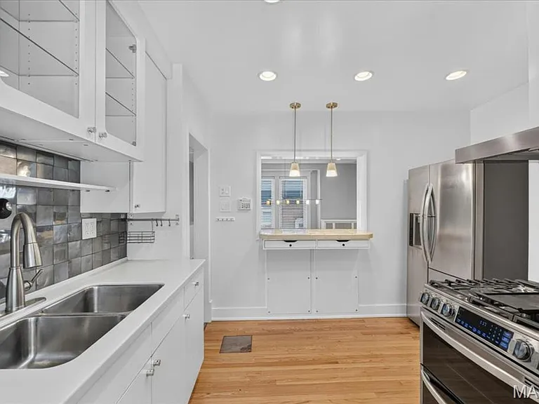 7122 Nashville Ave — Photo 9