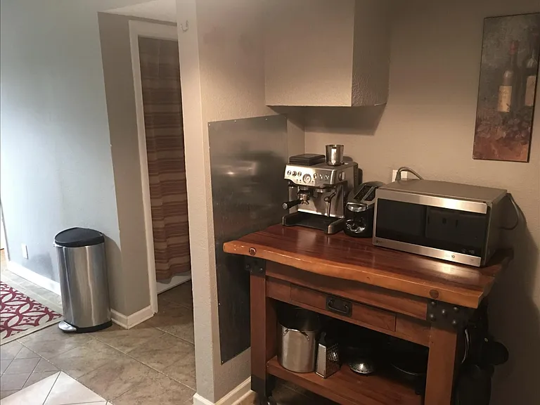 2306 Oak Ct — Photo 8