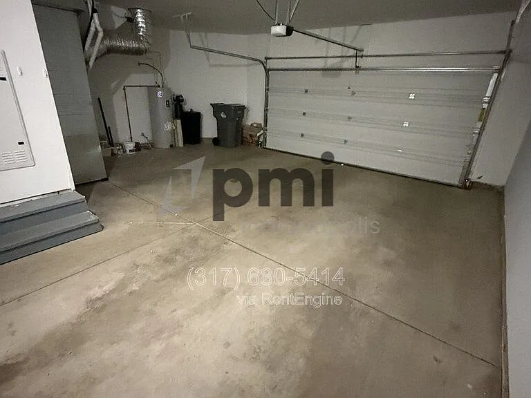 604 E 10th St — Photo 31