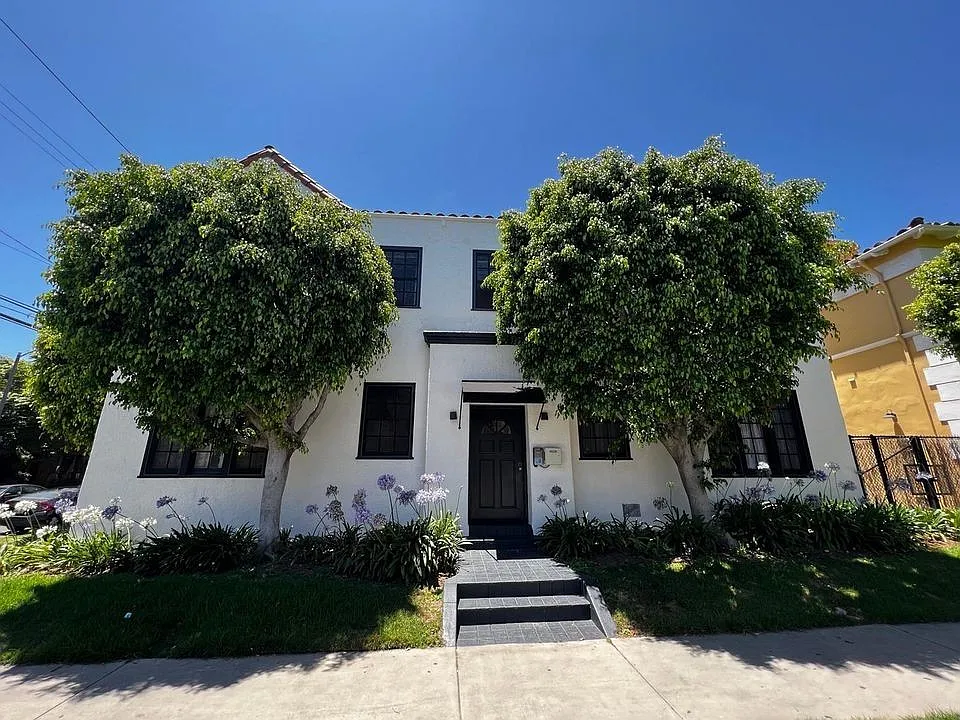 401 N Orange Grove Ave #8