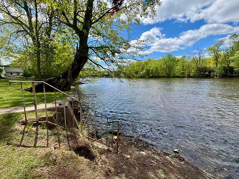 58-60 Zeliff Ave — Photo 46
