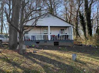 210 E 2nd St, Rutherfordton, NC 28139