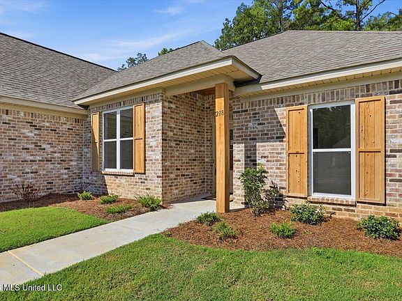 5th image of 218 Anderson Oaks Dr