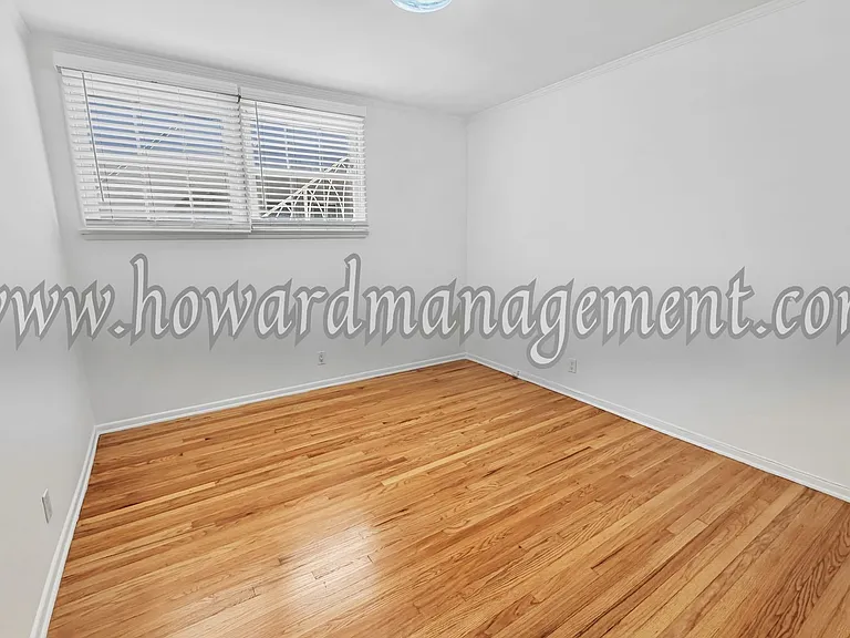 1048 Corning — Photo 2