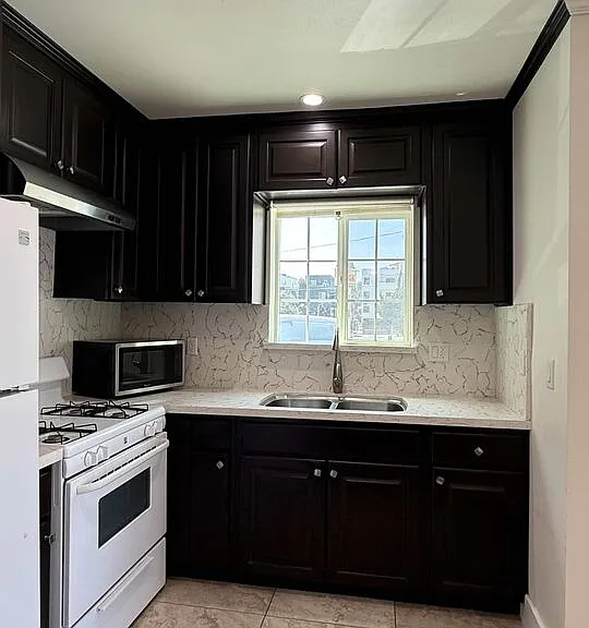 626 1/2 Silver Lake Blvd — Photo 4