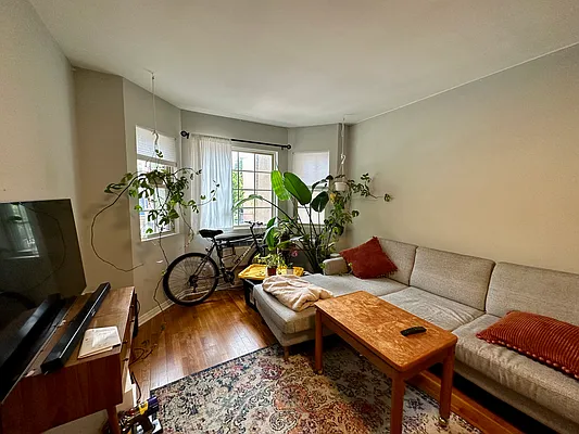 Rented by JB Mac Real Estate Inc. | media 29