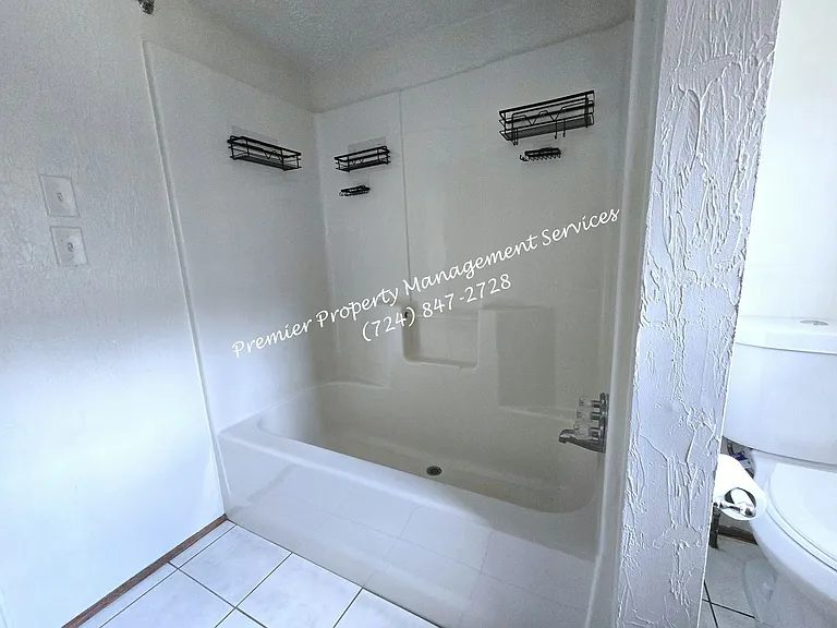 455 E Jefferson St — Photo 19