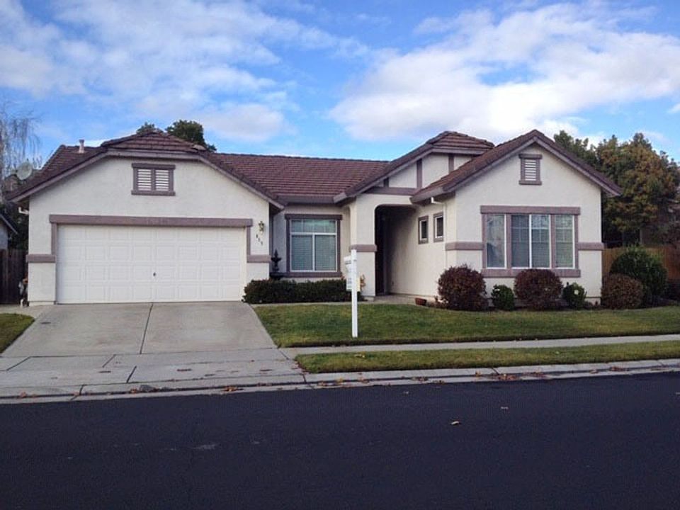 1st image of 417 Crestfield Cir