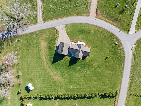 4th image of 369 Mason Farm Rd