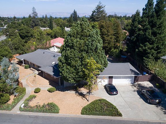 4th image of 14198 Juniper Ln