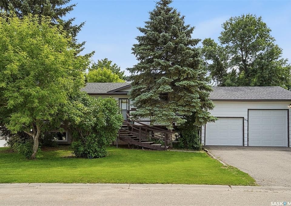 1st image of 309 2nd AVENUE W