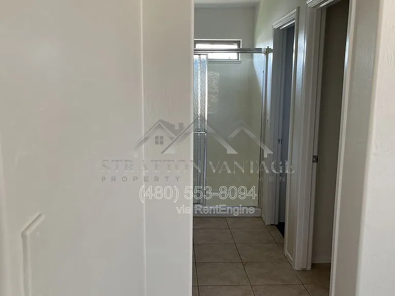 1327 E Weatherby Way — Photo 10