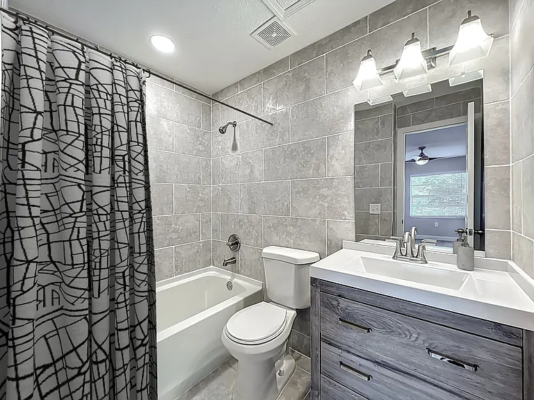 Azara Palm Bay — Photo 9