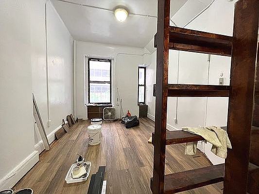 1st image of 238 W 56th St #15