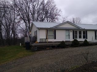 8590 Fish Lake Rd, Holly, MI 48442