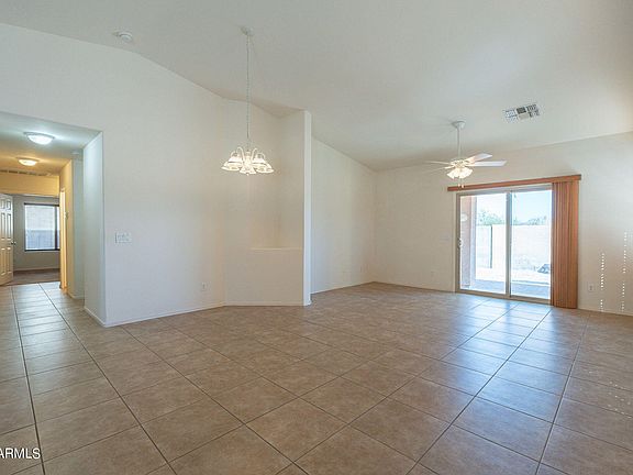 4th image of 2216 E YUMA Avenue